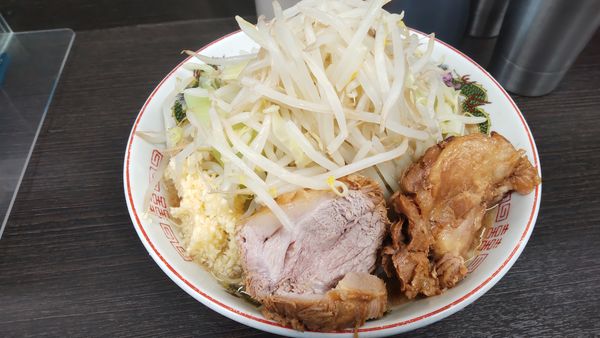 「ラーメン800円ニンニク野菜」@ラーメン二郎 川越店の写真