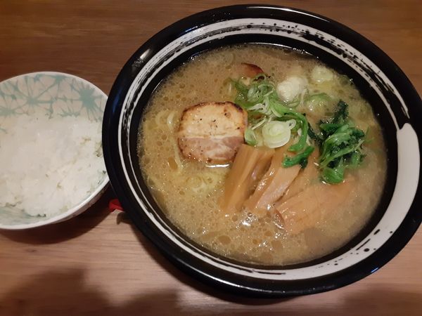 「家系ラーメン」@麺処 でら屋の写真