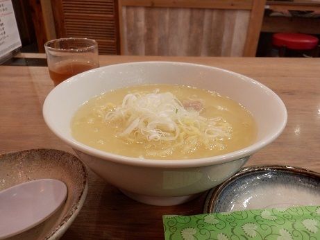 「とりそば」@鳥良商店 JR町田駅ターミナル口店の写真