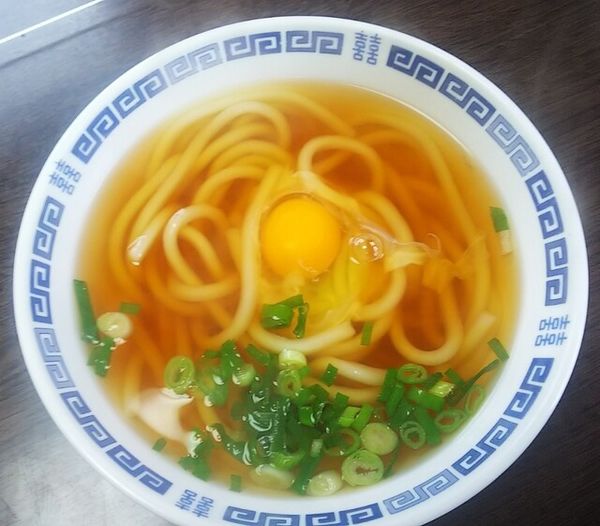 「月見うどん200円」@ビジネス民宿武蔵の写真