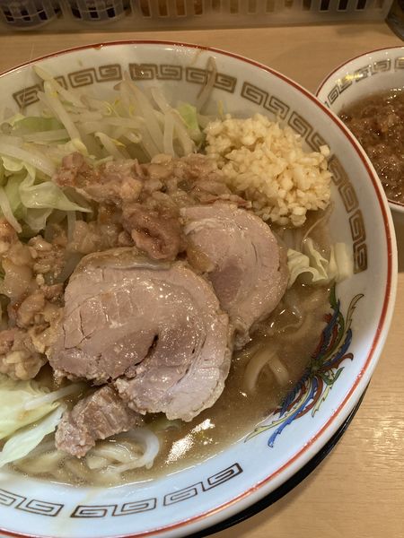 「ラーメン、ブタカスアブラ、ニンニク、アブラ」@豚山 中野店の写真