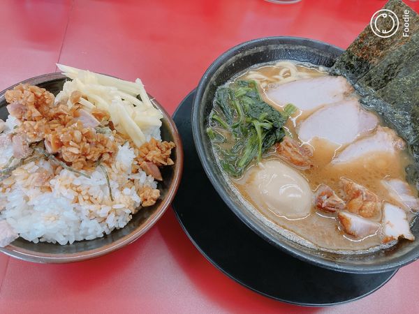 「チャーシュー麺（3枚）＋味玉」@家系ラーメン 王道家の写真
