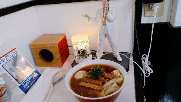 「特製醤油らぁ麺・大盛り・メンマ　￥１４００」@ラーメン星印の写真