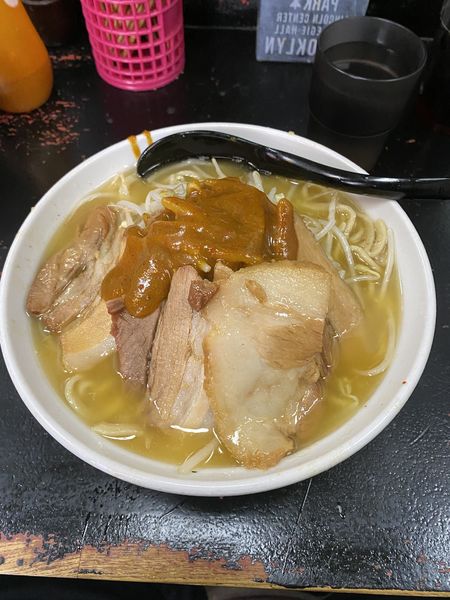 「カレーラーメン並」@自家製太麺 ドカ盛 マッチョ 三ノ宮店の写真