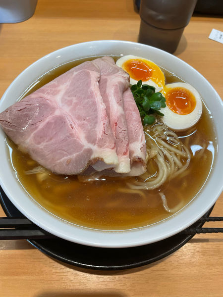 「特製醤油ラーメン＋ライス+チャーシュー切り落とし」@麺処 絢の写真