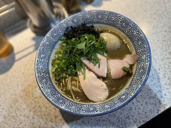 「味玉濃厚煮干しラーメン1000円」@破壊的イノベーションの写真