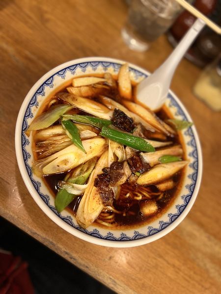 「本日の限定ラーメン　青森ネギラーメン並950円」@渡なべの写真