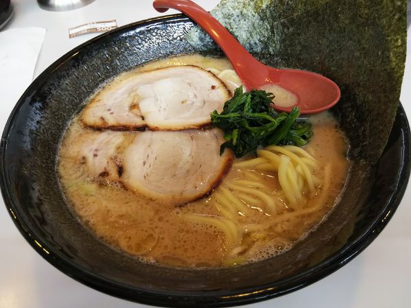 「とんこつしょうゆ　並　※サービス券で５００円」@麺屋 壱の写真