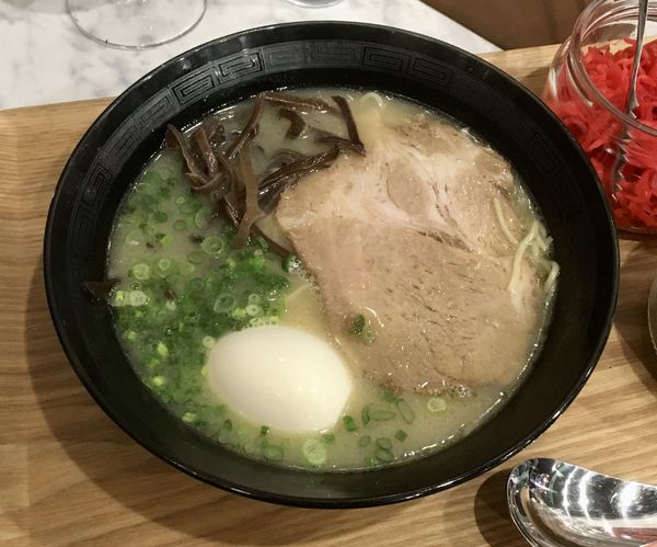 「博多とんこつラーメン」@ヌードル麺和 名古屋本店の写真