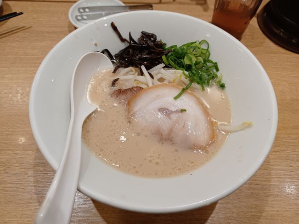 「白丸」@一風堂 川越インター店の写真