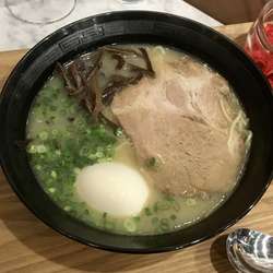 博多とんこつラーメン