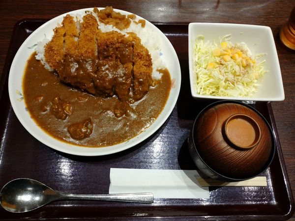 「カツカレー（900円）」@居酒屋 楽市 ThinkPark店の写真