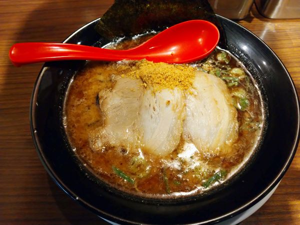 「黒豚骨(620円)+替玉(無料サービス)」@博多らーめん 一心堂 蒲田店の写真