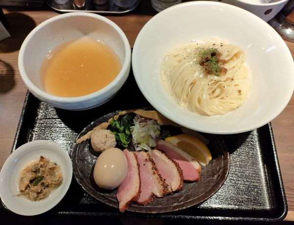 「鴨出汁手揉み塩つけ蕎麦」@鴨出汁中華蕎麦 麺屋yoshikiの写真