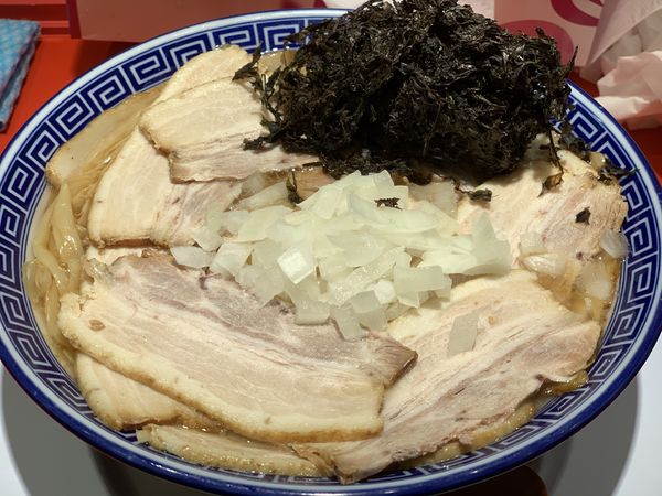 「背脂中華そば＋チャーシュー」@新潟発祥ラーメンなおじ 上北沢店の写真