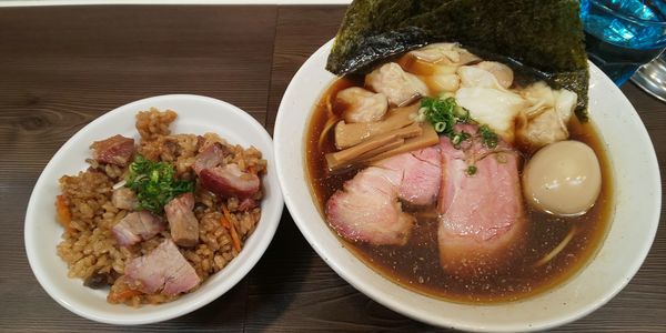 「特製中華そば・炊き込みご飯・のり」@中華そば さわの写真