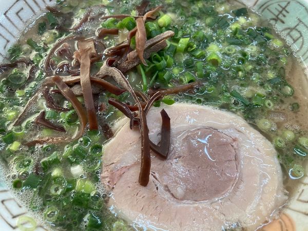 「ネギらーめん＋生にんにく＋替玉x2」@博多長浜らーめん 楓神の写真