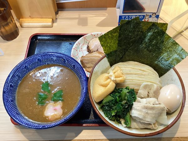「鶴嶺峰つけ麺 幕内+特製トッピング+眠りチャーシュー」@らー麺土俵 鶴嶺峰の写真