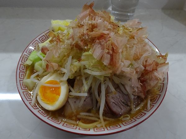 「辰醤油らーめん（990円）」@らーめん辰屋の写真