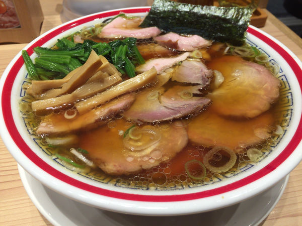 「手打式特製チャーシュー麺」@らーめん玉 田町店の写真
