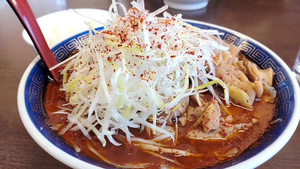 「【昼】冬限定：もつ坦々+半ライス」@江ざわの写真