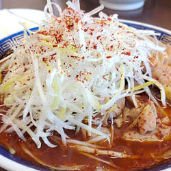 【昼】冬限定:もつ坦々+半ライス