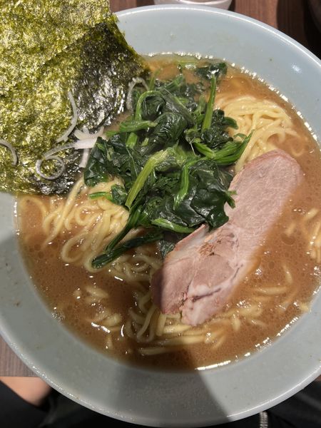 「ラーメン780円+麺増し100円+ライス100円」@横浜家系らーめん侍 渋谷本店の写真