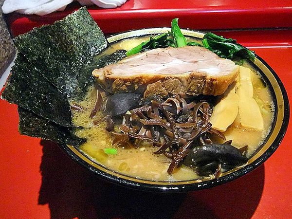 「特上チャーシュー キクラゲ 極太メンマ」@厚木家の写真