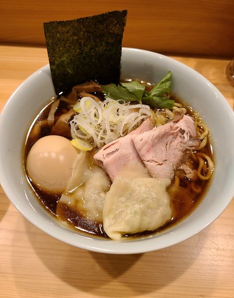 「特製中華そば(並)¥1100」@自家製麺 ロビンソンの写真