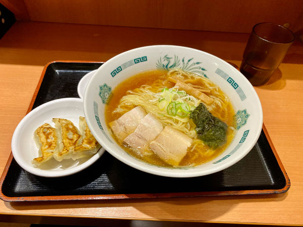 「中華そば 大盛 390円 餃子 130円」@日高屋 京成船橋店の写真