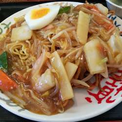 焼きそばハーフ＆ハーフ　※スープ付き