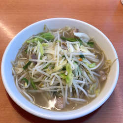 野菜たっぷりタンメン　餃子セット　730円