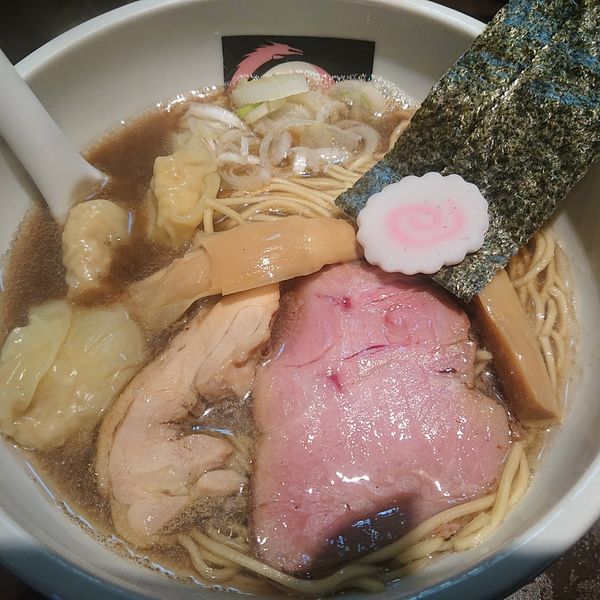 「ワンタンにぼし1000円、キレートレモン380円」@おおぜき中華そば店の写真