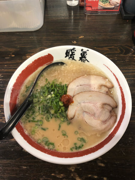 「背脂ラーメン　880円」@暖暮 川崎仲見世通店の写真
