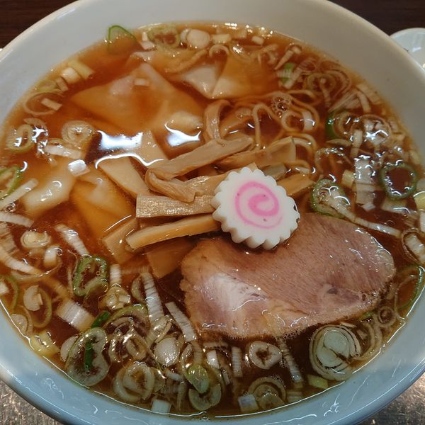 「ワンタンめん950円、特製餃子290円」@東京らぁめんちよだの写真