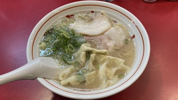 「ワンタンメン」@博多長浜屋台やまちゃん 銀座店の写真