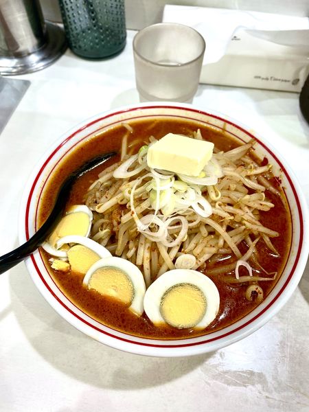 「味噌卵麺＋野菜＋バター」@蒙古タンメン 中本 渋谷店の写真