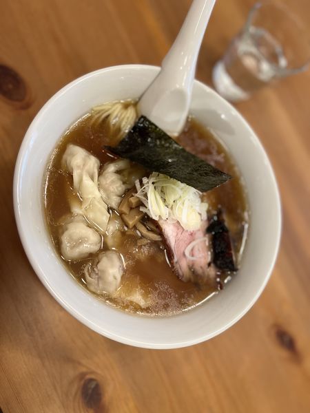 「ワンタンメン950円」@支那ソバ おさだの写真