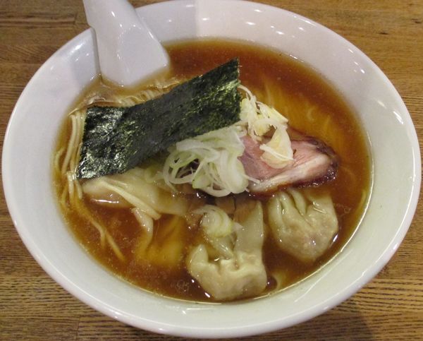 「ワンタンメン　950円」@支那ソバ おさだの写真