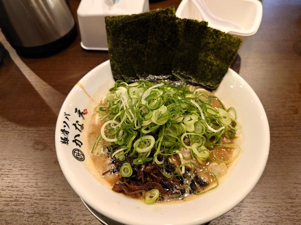 「九条ねぎ濃厚豚骨そば」@豚骨ソバ かなえの写真