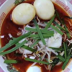 台湾ラーメン揚げ玉子入り