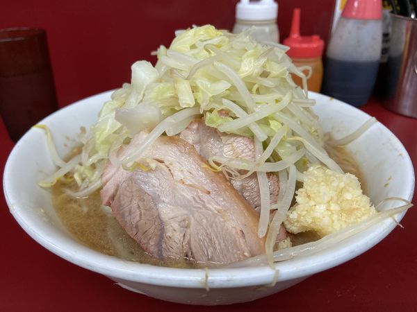 「ラーメン（ﾆﾝﾆｸ）」@ラーメン二郎 相模大野店の写真