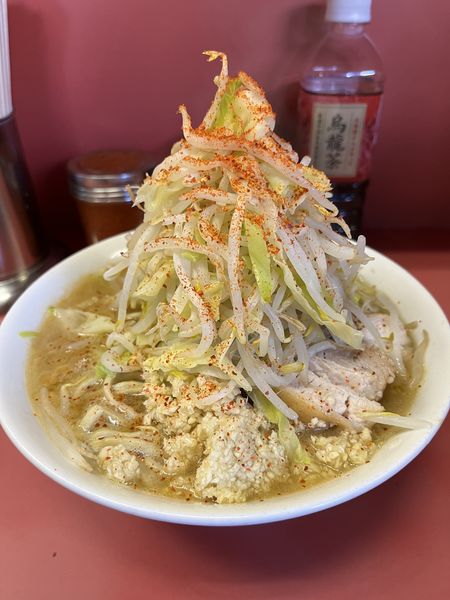 「小ラーメン(豚2枚) 780円 ニンニク多め烏龍茶100円」@ラーメン二郎 ひばりヶ丘駅前店の写真