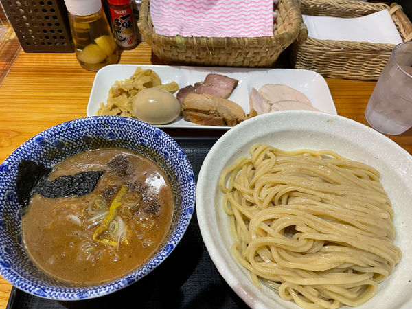 「つけ麺（中盛・全部のせ）」@つけめん・らーめん・煮干そば 金狼の写真