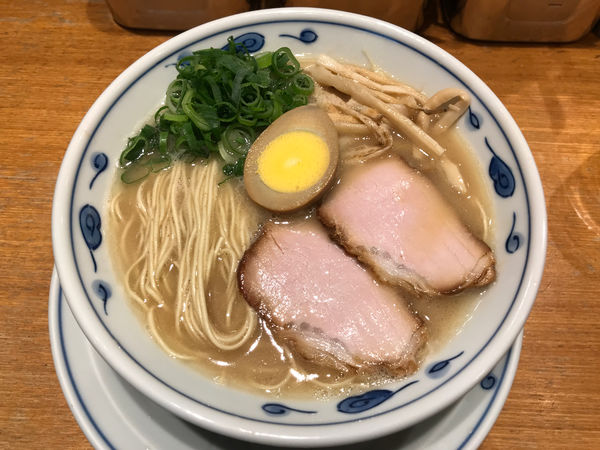 「らあめん　800円」@らあめん 渋英の写真
