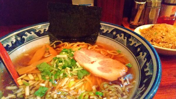 「#Aセット #味丸ラーメン #半チャーハン #1100円」@中華食堂 味丸の写真