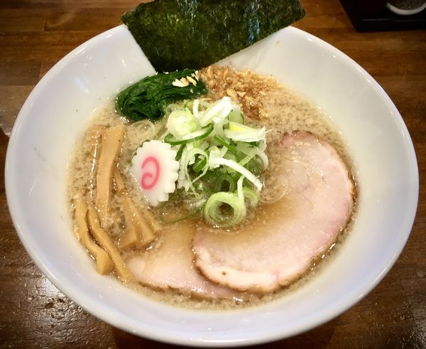 「背脂中華そば(850¥)」@麺処 諭吉の写真