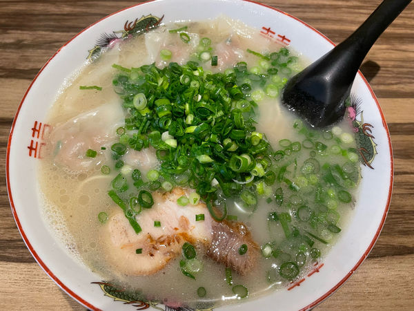 「元祖ワンタンメン」@博多荘の写真