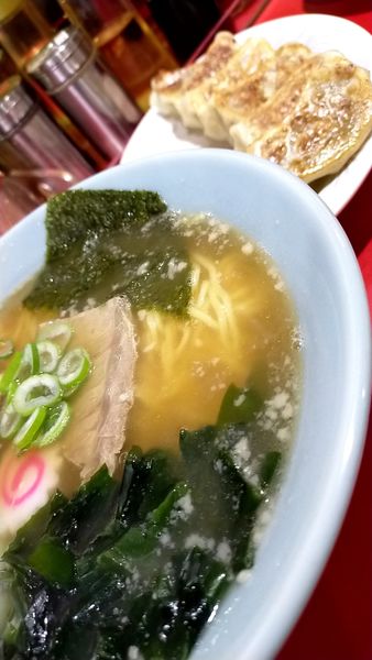 「ラーメン　餃子」@新ラーメンショップ 蕨店の写真