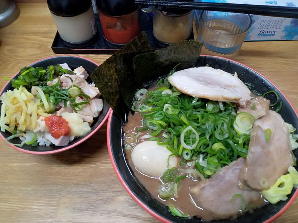 「全部のせラーメン¥1000＋賄い飯¥50＋豚バラ¥50」@麺家 紫極の写真